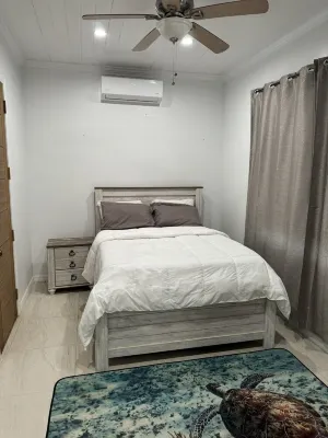 Beach Cottage Steps From The Beach