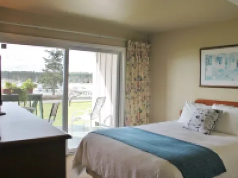 Lopez Islander Resort Hotels in Lopez