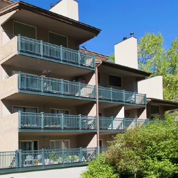 Vantage Point #602 3 Bedroom Condo by RedAwning