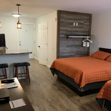 Rockerville Lodge & Cabins