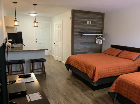 Rockerville Lodge & Cabins