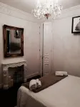Purple Dog Suites Hotels in Leon