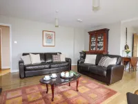 Penrallt Cottage Hotels in Llanddaniel Fab