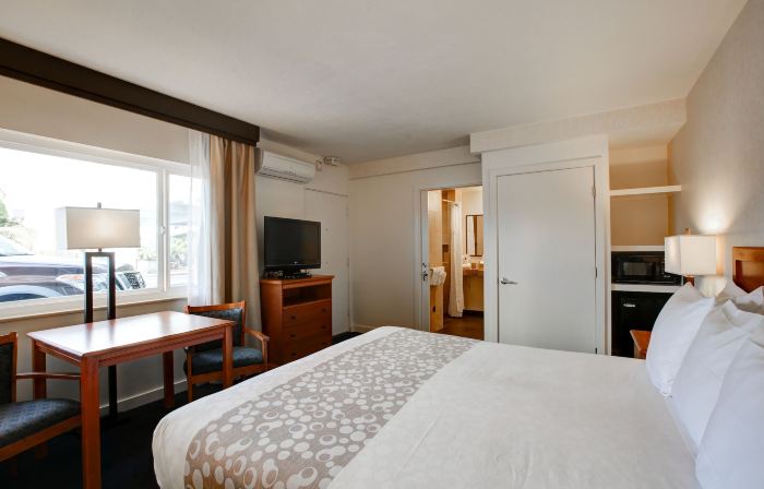 Newport Channel Inn