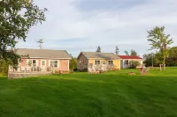 Avonlea Cottages - piscine