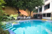 Hotel Cabildos - Pools