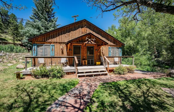 科羅拉多熊溪小屋酒店