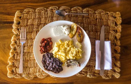 Tzampoc Resort Отели в г. San Andres Semetabaj