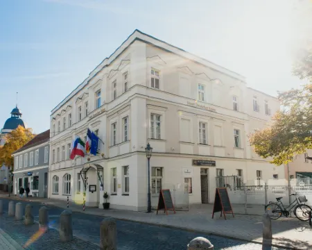 Hotel & Restaurant "Deutscher Kaiser" Ξενοδοχεία στην πόλη Prignitz
