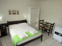Residencial Vila do Sol, Apartamentos Com pé na Areia Hôtels à : Bombinhas