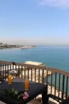 Holiday Suites Hotel & Beach Resort - Mountain view