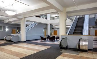 Contemporary 2Br 2BA Apartment by CozySuites