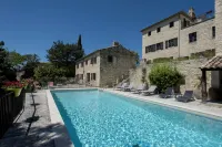 Logis Hôtel les Hospitaliers Hotel a Charols