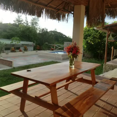 Charlie Suites Ayampe