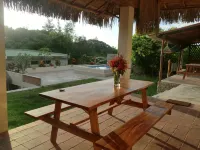 Charlie Suites Ayampe Hotels in Ayampe