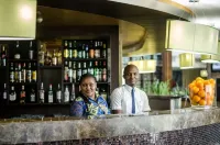 Pefaco Hotel Maya Maya - بار