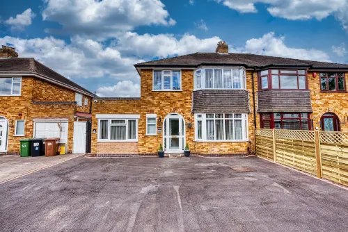 5-Bedroom Solihull Near NEC and Airport