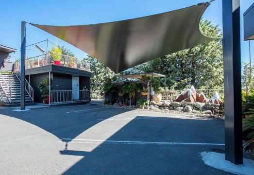 2. 쿠카부라 로지..