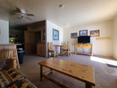 Flaming Gorge Hideout Hotels in Daggett County