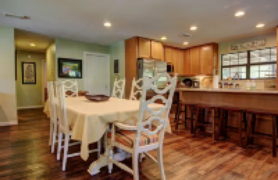 Leaning Oak Prd 923 Hotels near Gypsy River Resort