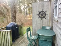步行可達海灘的迷人木樑柱結構小屋！網球、自行車道 & 班車
