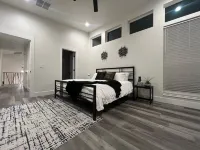 Modern Townhome- downtown Coeur d'Alene- minutes to waterfront restaurants shops Hotels near Avista Utilities