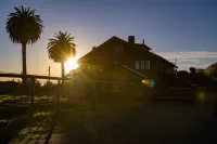 The Captains Quarters Hotel di Fort Bragg