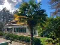 Maison d'hôtes La Danasha Отели в г. Сюлли-сюр-Луар