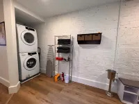 Top floor condo! Just a short walk to OTR, Fountain Square, and the Stadiums!