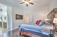 Patio and Fire Pit Family Retreat in Cave Creek! - 방갈로