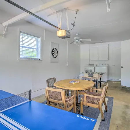 1 Mi to Main St: Brenham Retreat w/ Game Room Hotels in Brenham