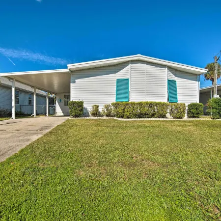 Boat Dock & Porch: Riverfront Retreat in Homosassa