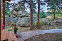 Fall River Hideaway in Estes - 3 Mi to Natl Park! - Spa