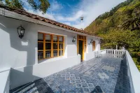 593 Hotel Boutique Baños Hôtels à : Baños de Agua Santa