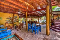 Caribe Town Bungalows