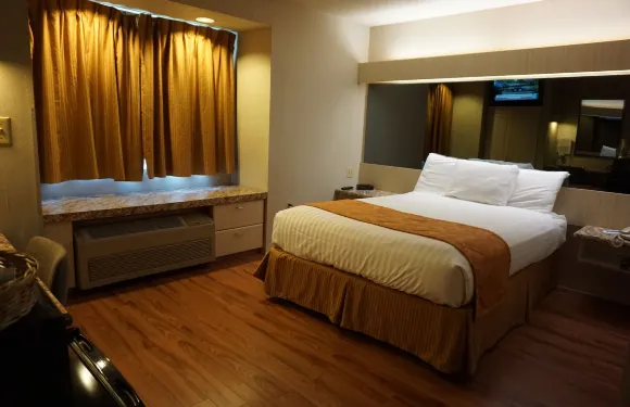 託納萬達中心路酒店