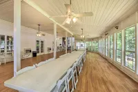 'The B Haus' Lakefront Retreat w/ Boat Ramp! - parking