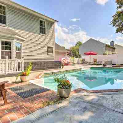 Bel Air Apartment w/ Pool ~ 2 Mi to Main St Fitness & Recreational Facilities