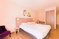 Hôtel du Parc Hotels in La Bourboule