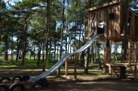Fide Äventyrsby & Camping Hoteles en Isla de Gotland