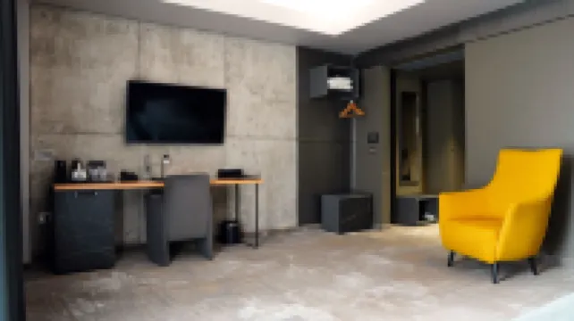 Aniroc Signature Hotel