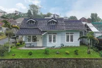 Calma Villa at Cipanas, Bogor Hoteller i Palasari