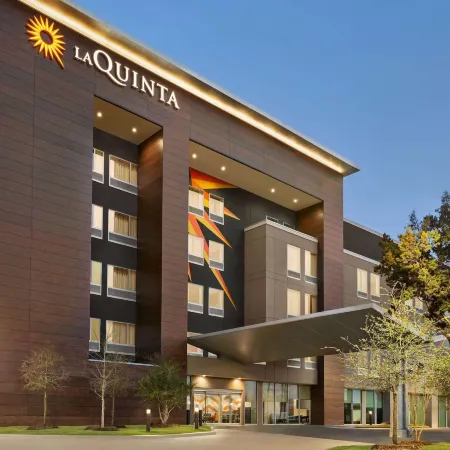 La Quinta Inn & Suites by Wyndham Austin South