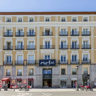 Mola Suites Hotel in zona Teatro Calderon