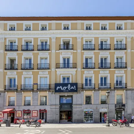 Mola Suites