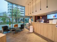 Montempô Appart'hôtel Bordeaux Belvédère Hotels near Darwin Ecosystem