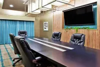 Holiday Inn Express & Suites Warner Robins North West