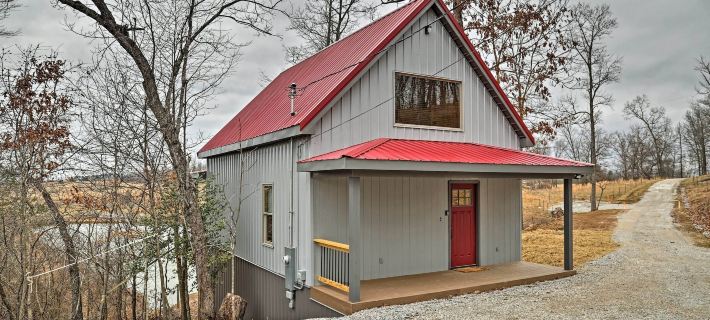 Cozy East Bernstadt Cabin w/ Porch + Fishing Lake! Ξενοδοχεία στην πόλη Laurel County
