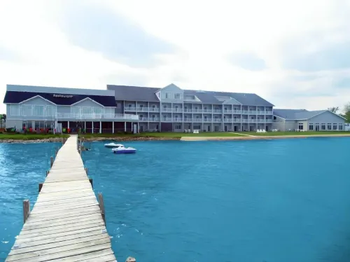 Lakeside Resort & Conference Center Hotels in Markey Township