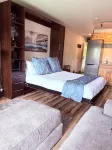 Amazing WATERFRONT GETAWAY with Views of Gorgeous Flathead Lake